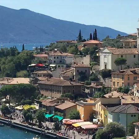 Отель Bellavista Лимоне-суль-Гарда