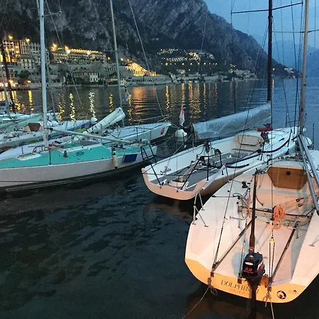 Отель Bellavista Лимоне-суль-Гарда